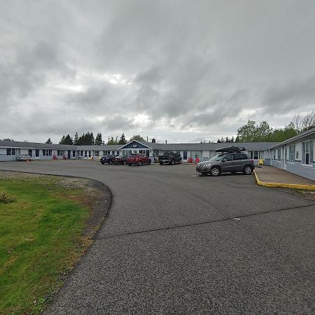 Highland Motel นอร์ทซิดนีย์ ภายนอก รูปภาพ