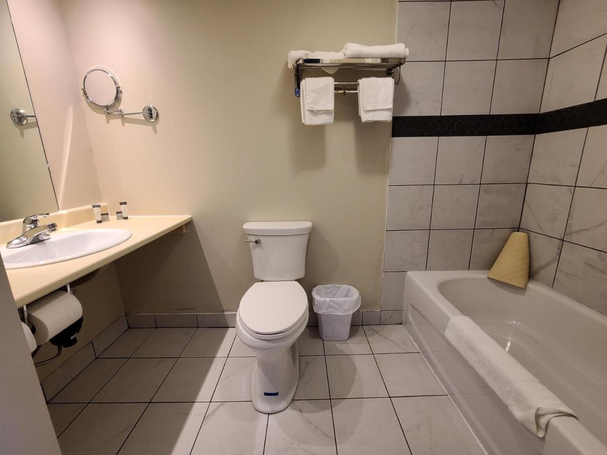Highland Motel นอร์ทซิดนีย์ ภายนอก รูปภาพ