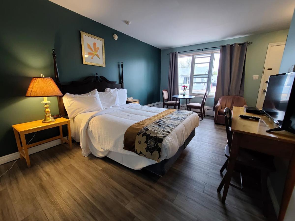 Highland Motel นอร์ทซิดนีย์ ภายนอก รูปภาพ