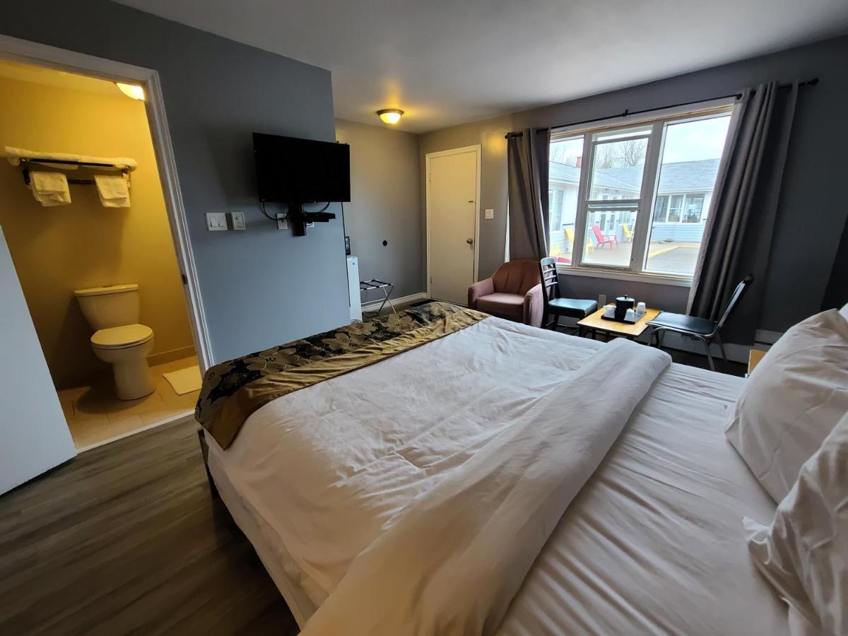 Highland Motel นอร์ทซิดนีย์ ภายนอก รูปภาพ
